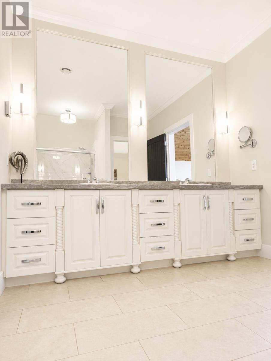 Ensuite - 8 Beach Path, Deep Bight, NL