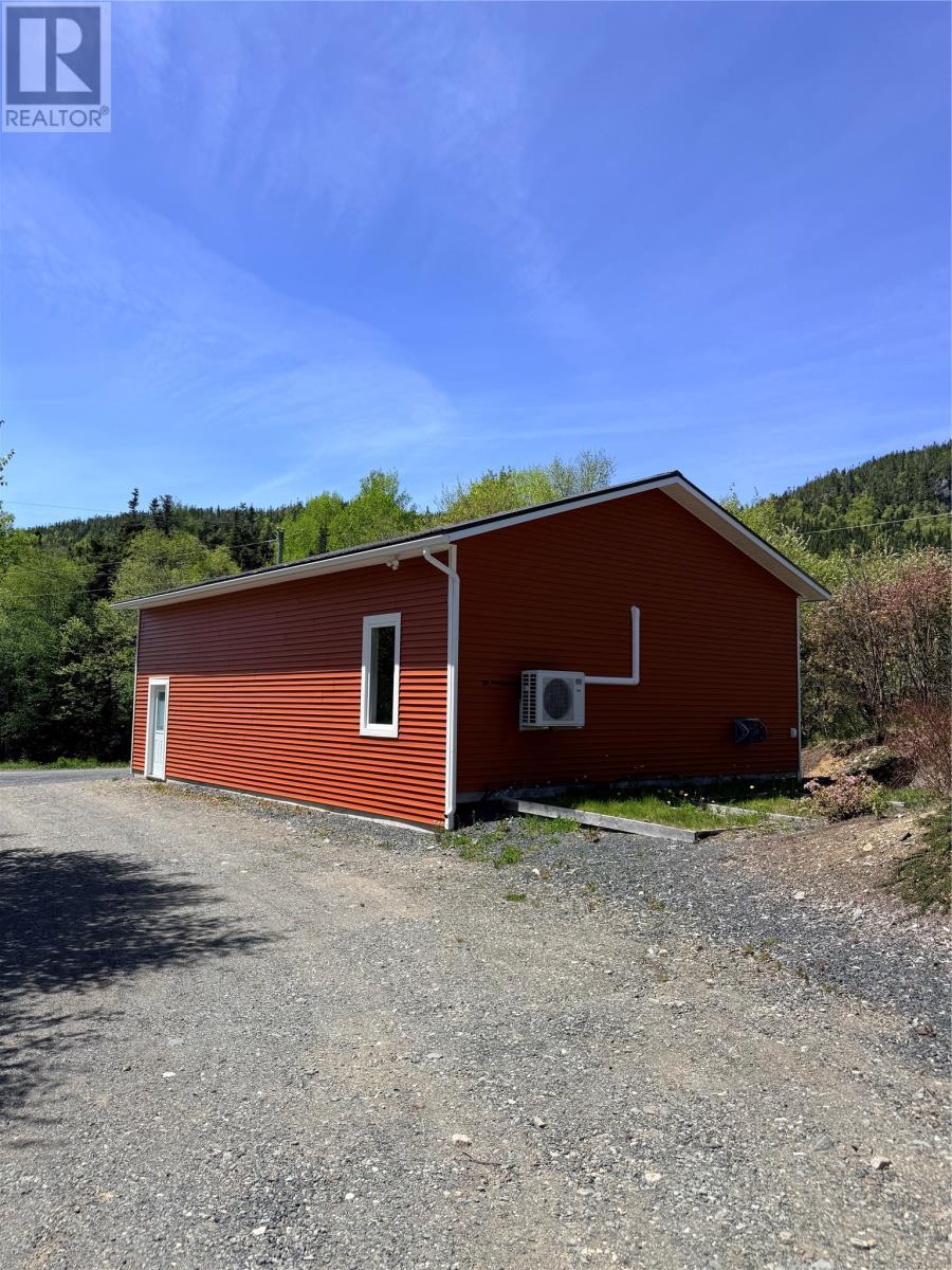 Garage - 8 Beach Path, Deep Bight, NL
