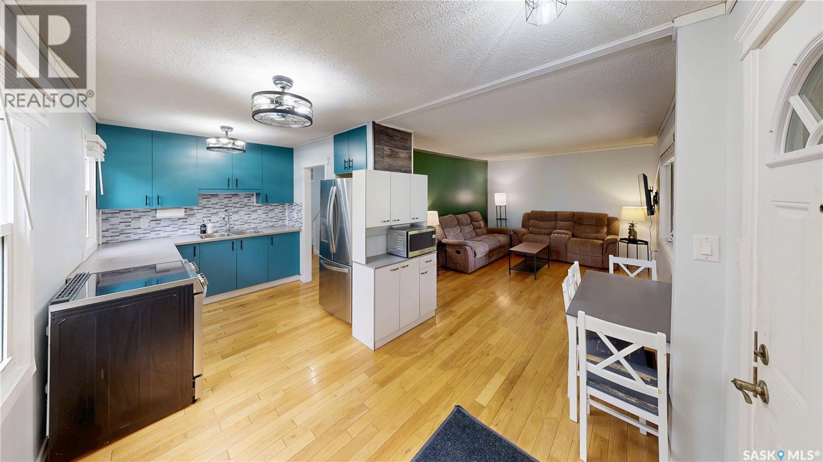 16 Cecil Crescent, Regina, SK
