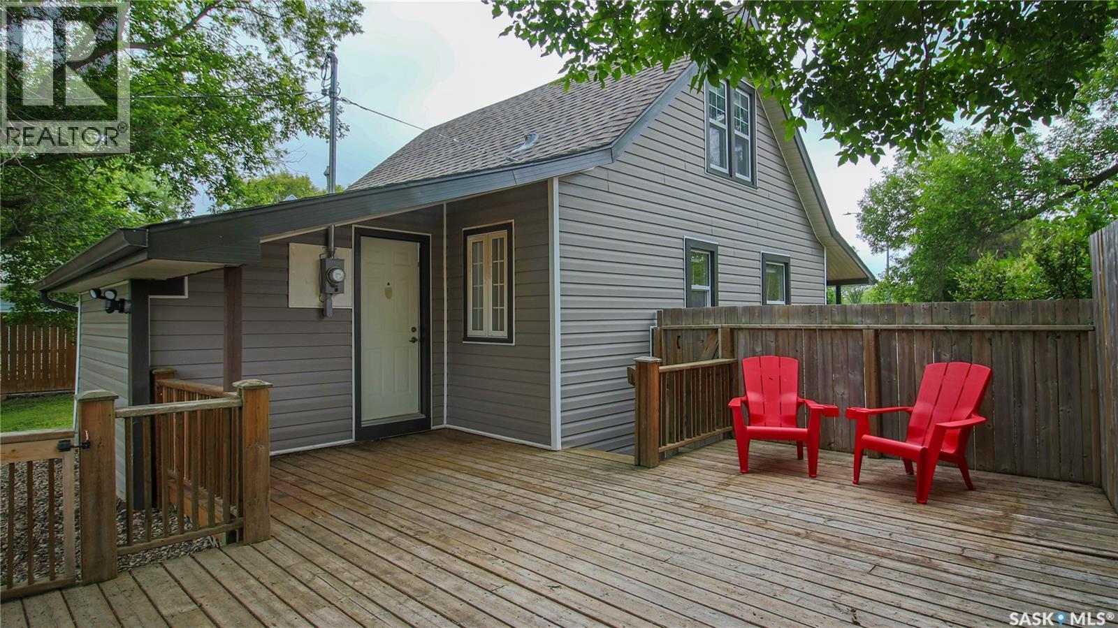 16 Cecil Crescent, Regina, SK
