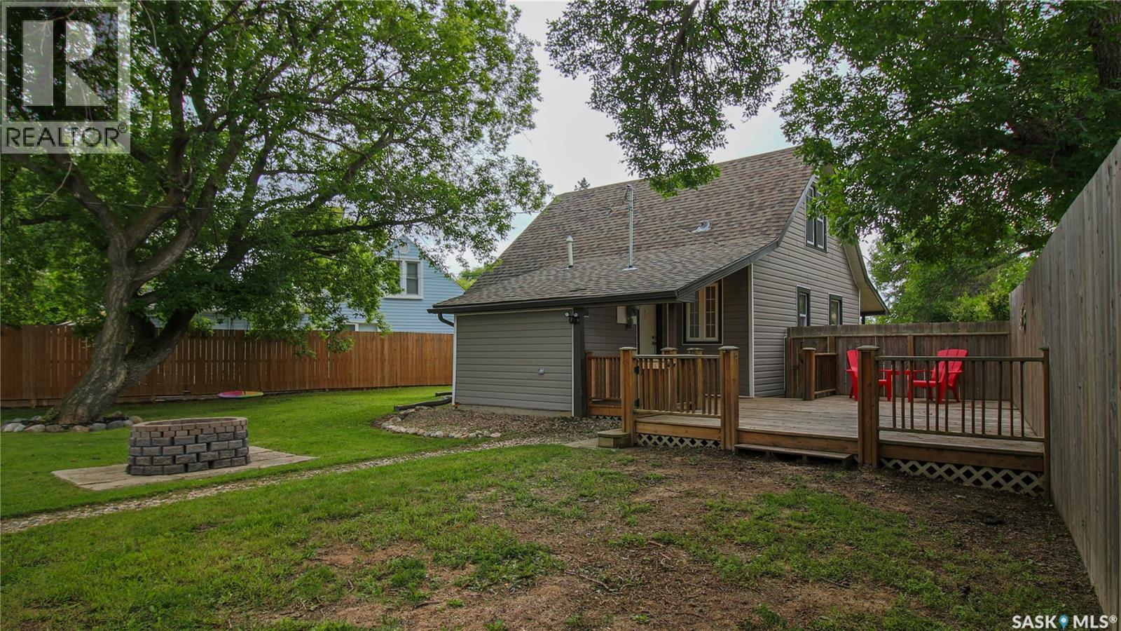 16 Cecil Crescent, Regina, SK