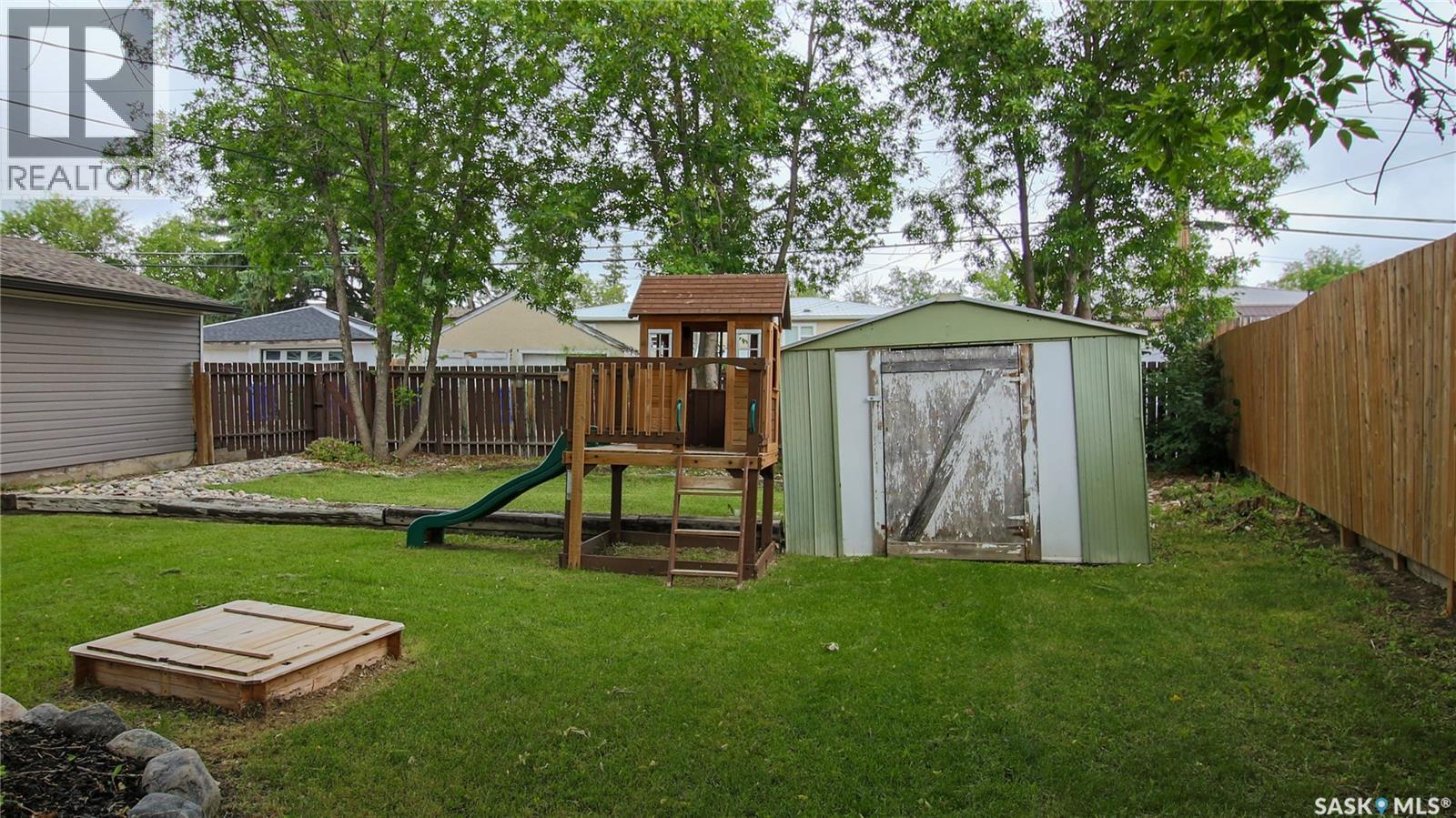 16 Cecil Crescent, Regina, SK