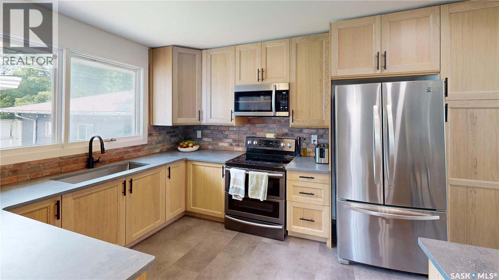 1912 Grant Drive, Regina, SK