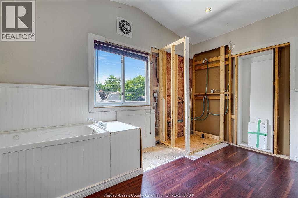 3793 Vaughan, Windsor, ON