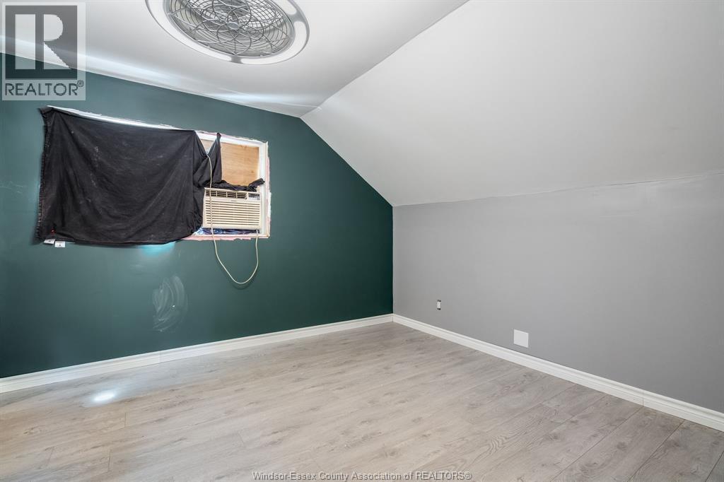 3793 Vaughan, Windsor, ON