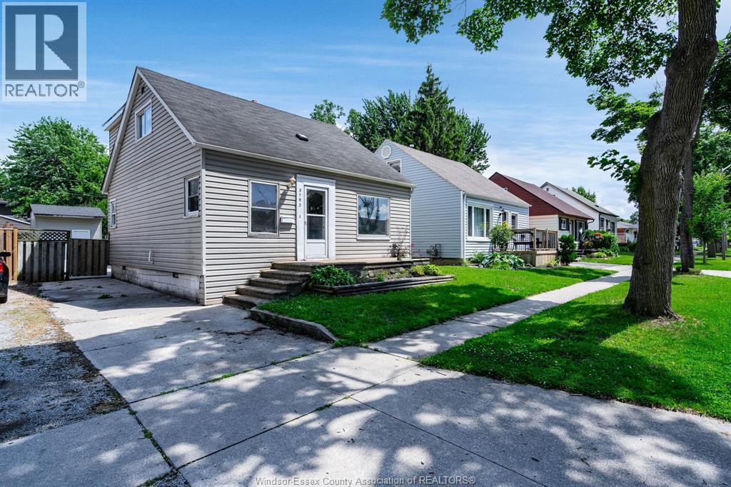 3793 Vaughan, Windsor, ON