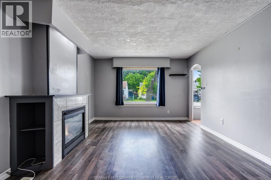 3793 Vaughan, Windsor, ON