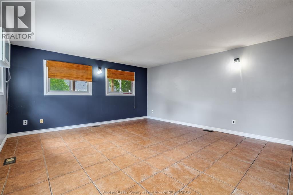 3793 Vaughan, Windsor, ON