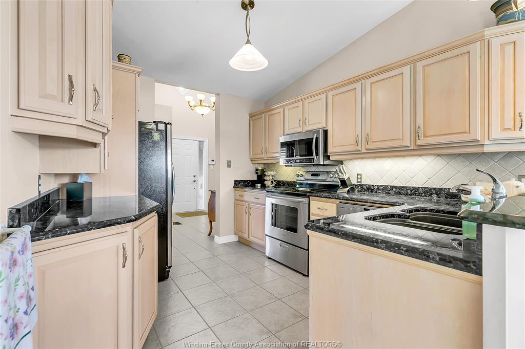 1385 Imperial Crescent, Windsor, ON