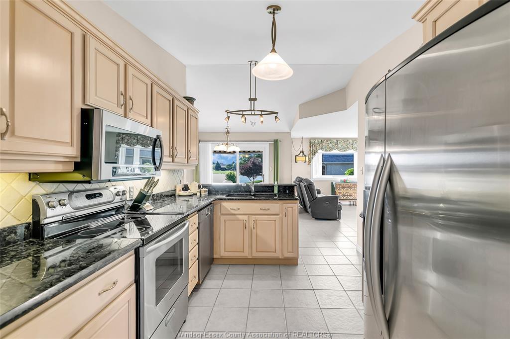 1385 Imperial Crescent, Windsor, ON