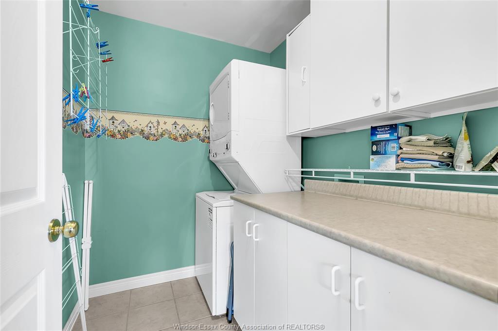 1385 Imperial Crescent, Windsor, ON