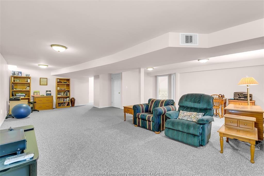 1385 Imperial Crescent, Windsor, ON