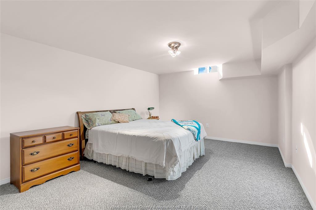 1385 Imperial Crescent, Windsor, ON