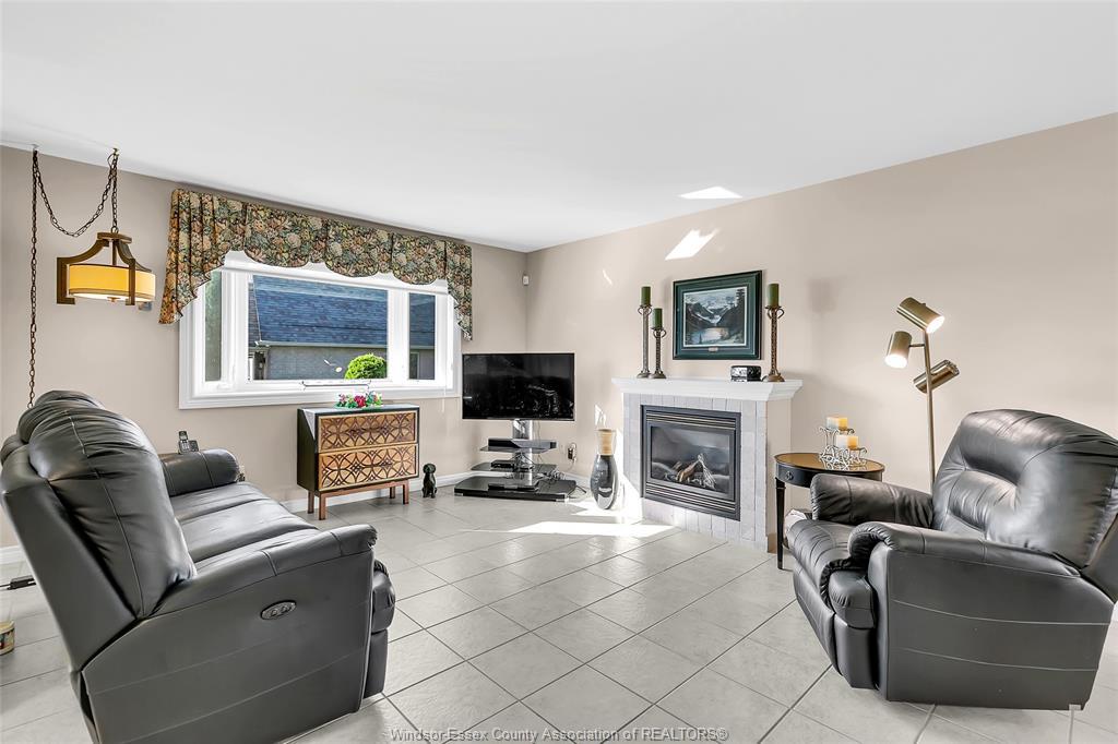 1385 Imperial Crescent, Windsor, ON