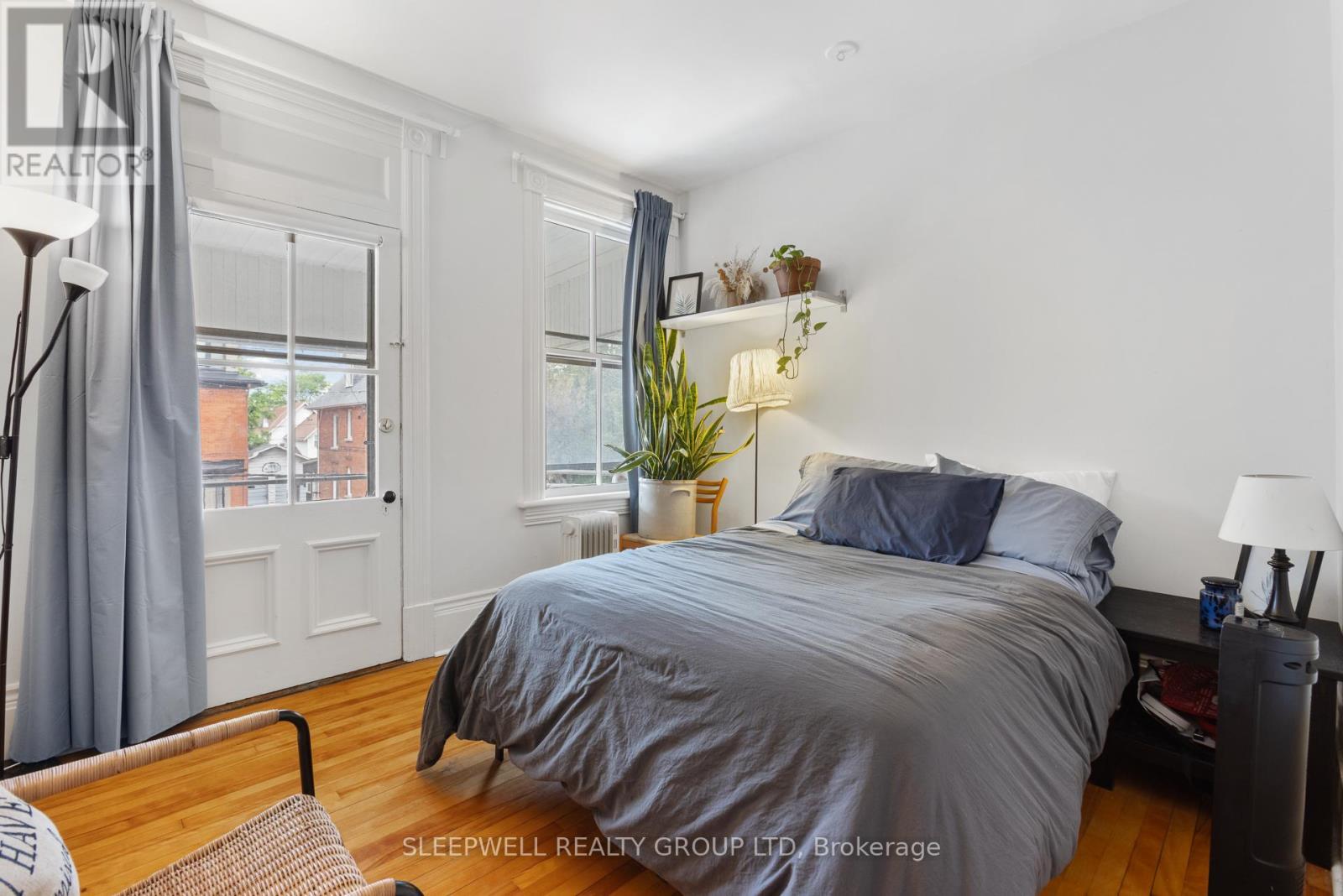 86 Fourth Avenue, Ottawa, ON
