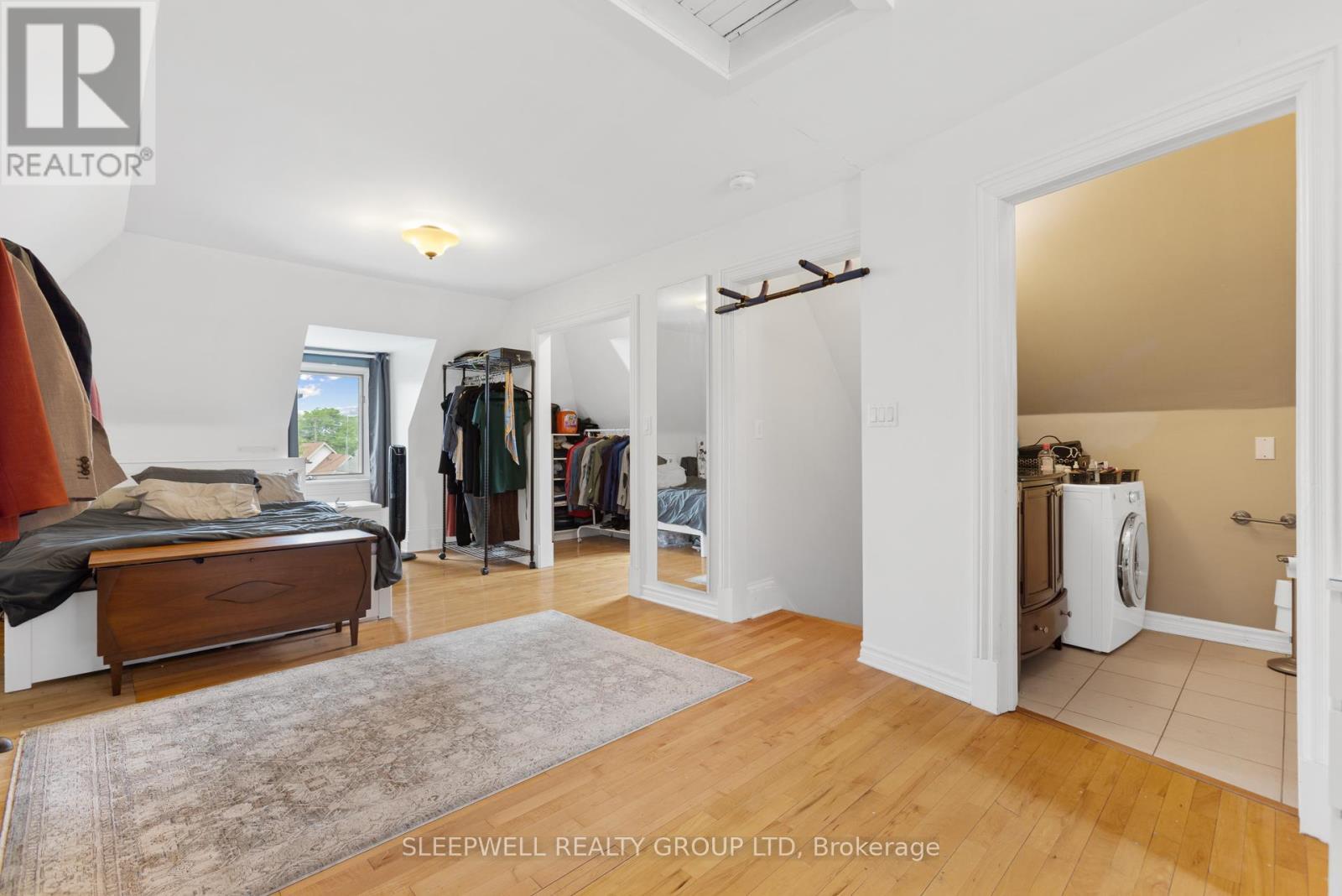 86 Fourth Avenue, Ottawa, ON