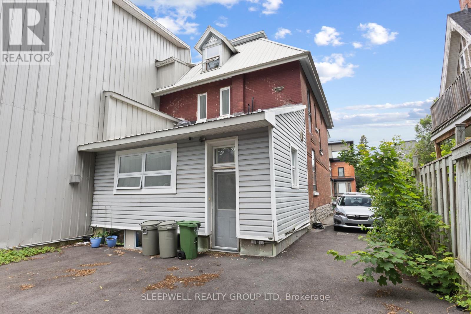 86 Fourth Avenue, Ottawa, ON