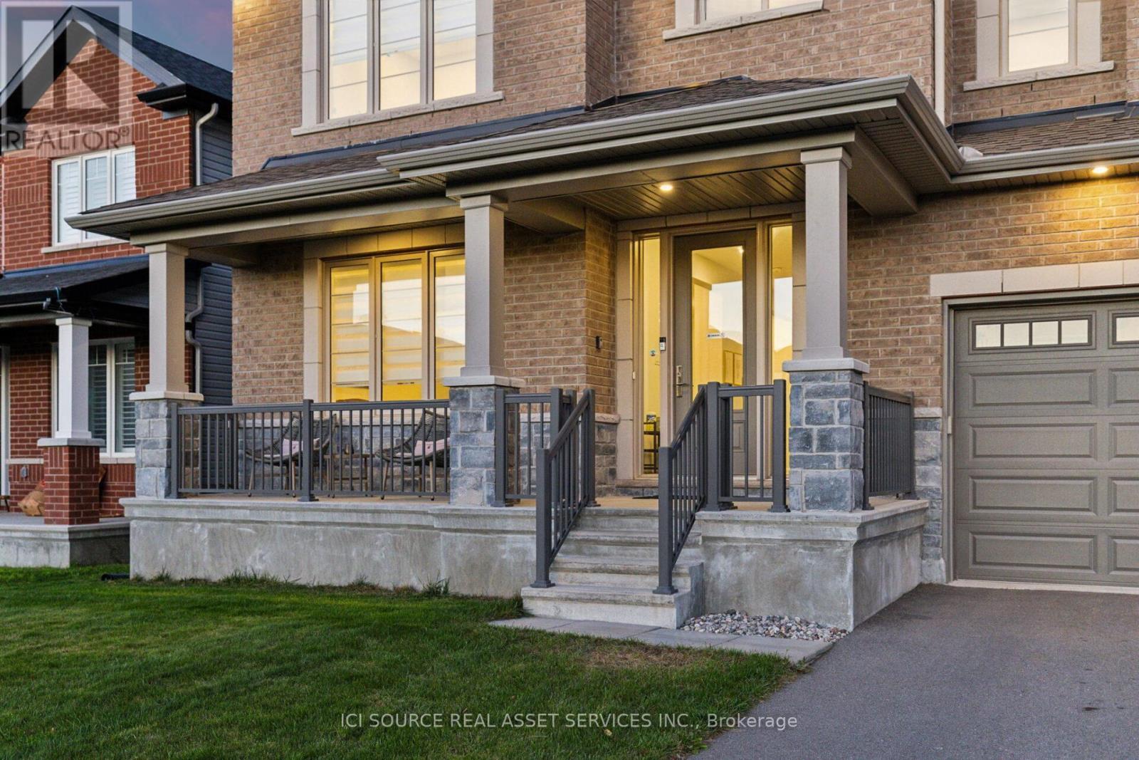733 Coast Circle, Ottawa, ON