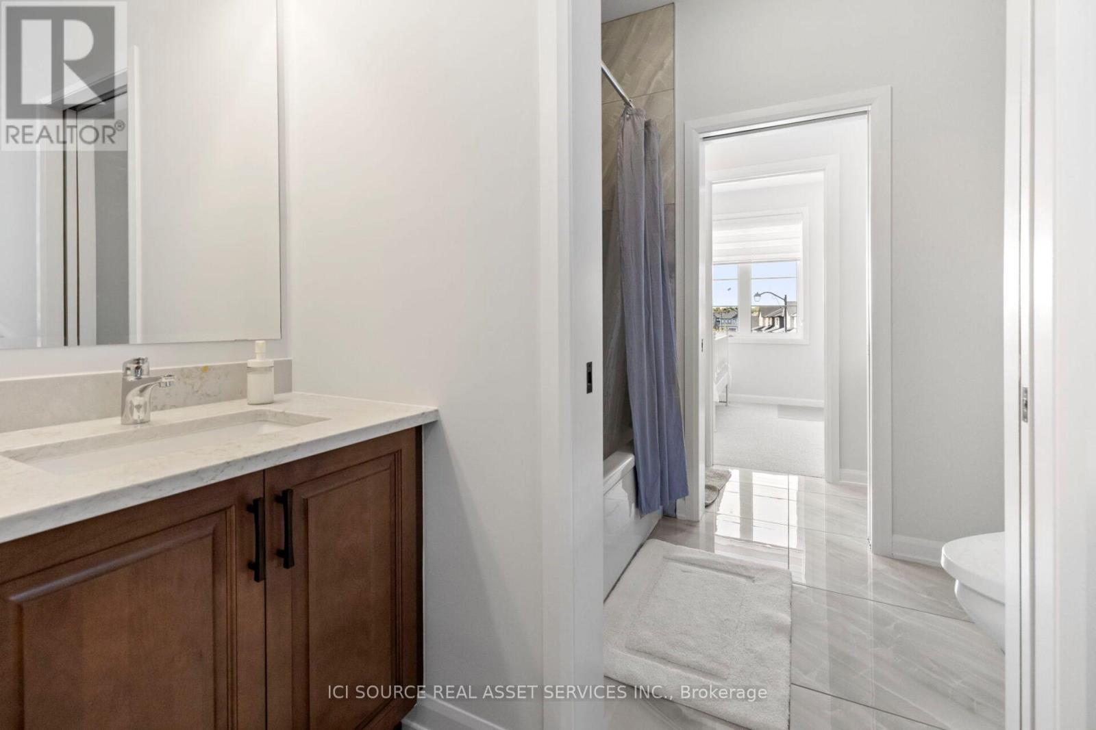 733 Coast Circle, Ottawa, ON