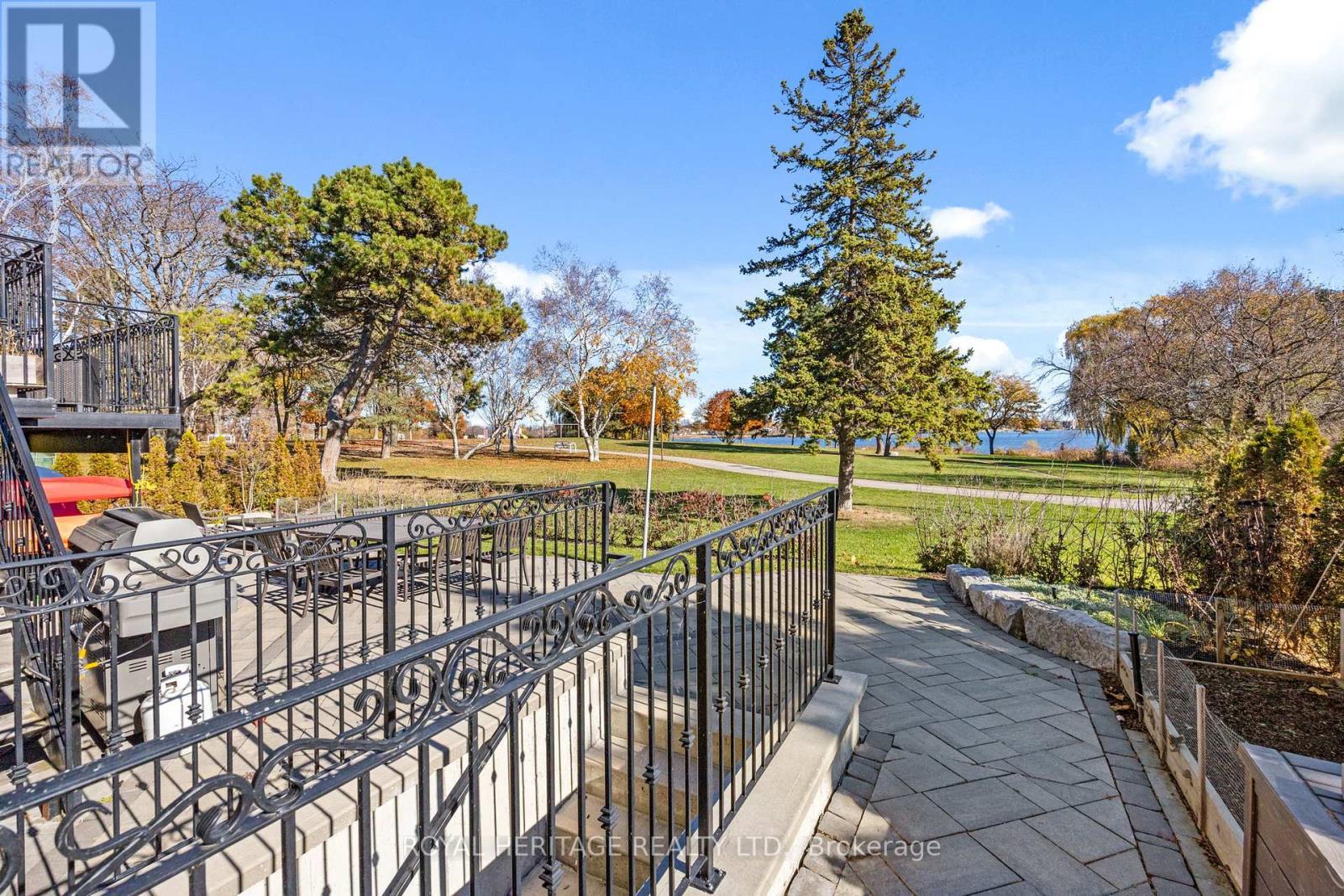 968 Essa Crescent, Pickering, ON