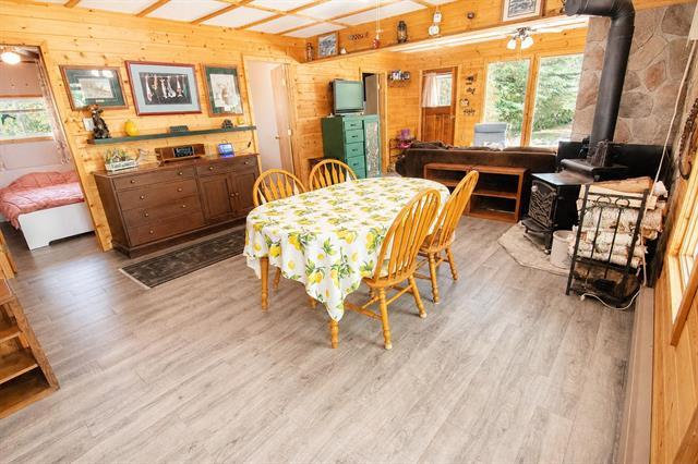 8 Village Cr, Lee River, MB