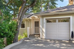 #9-850 Parklands Dr Esquimalt, BC V9A 7L9