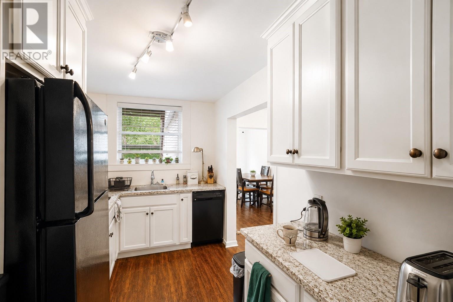 Apartment A kitchen - 11 Maxse Street, St. John'S, NL