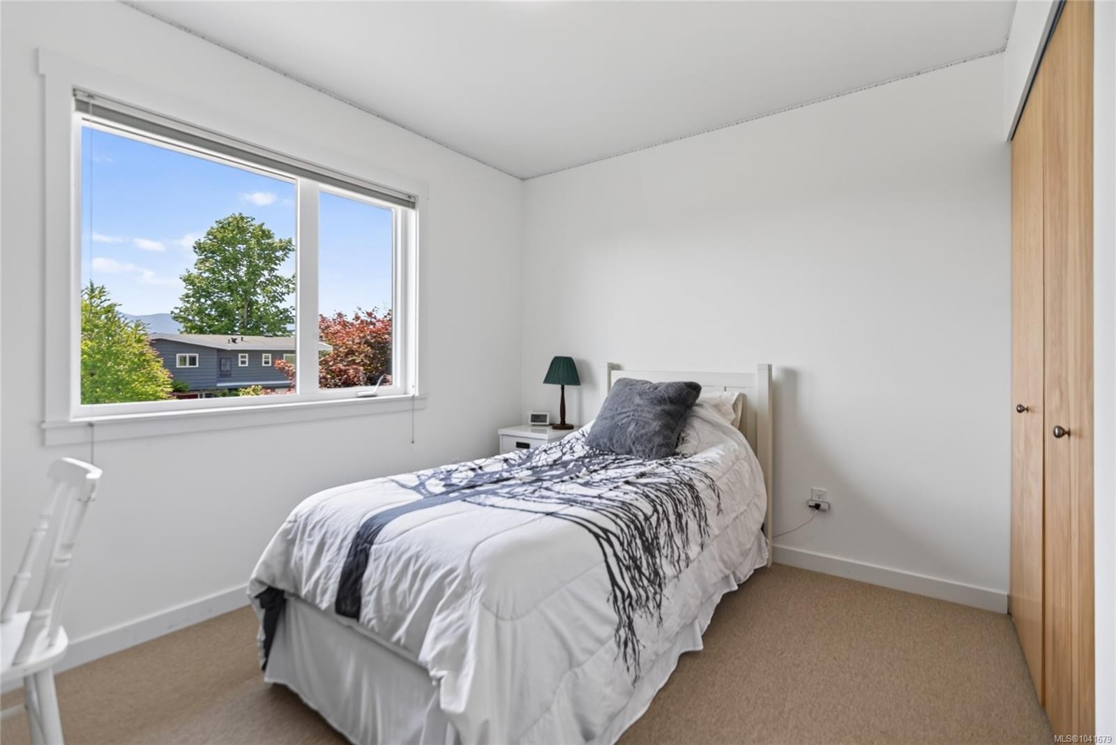 2052 Beaufort Ave, Comox, BC