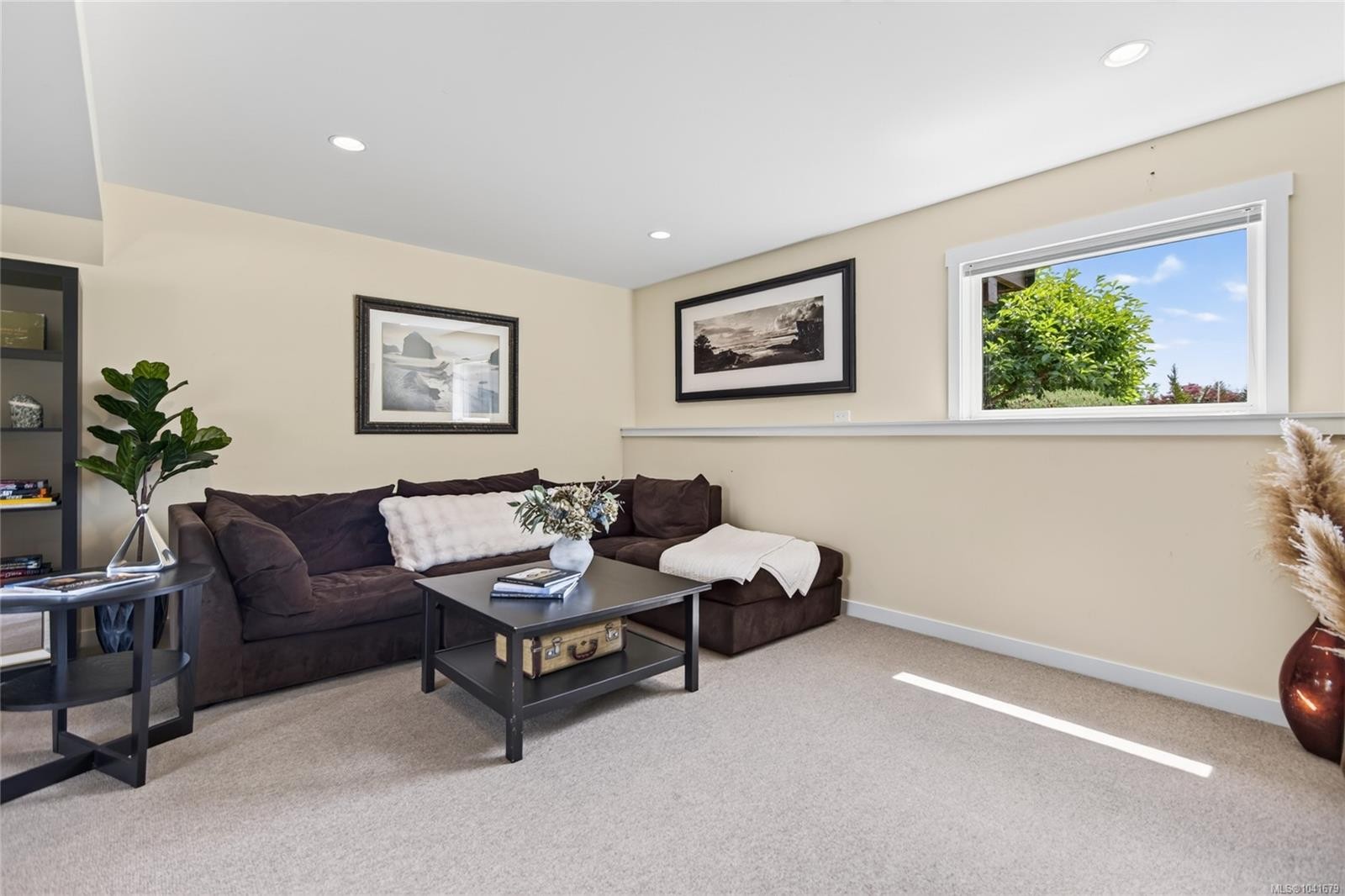 2052 Beaufort Ave, Comox, BC