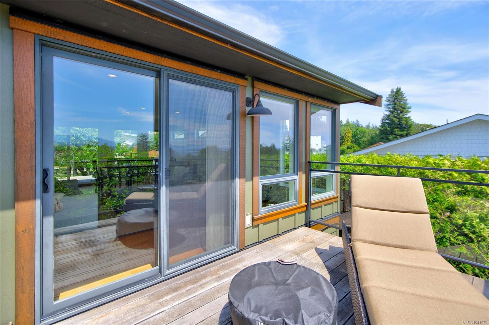 2052 Beaufort Ave, Comox, BC