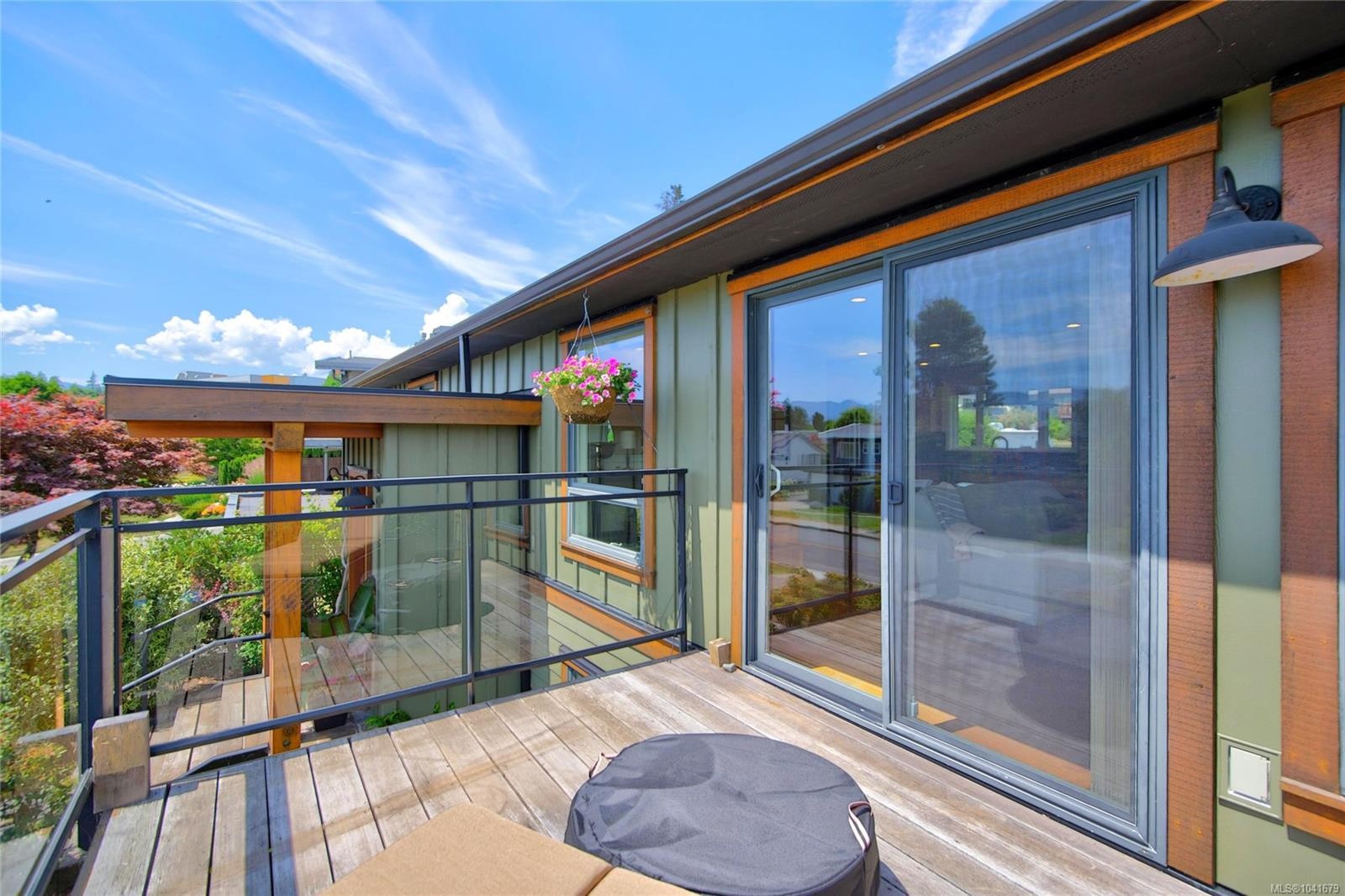 2052 Beaufort Ave, Comox, BC