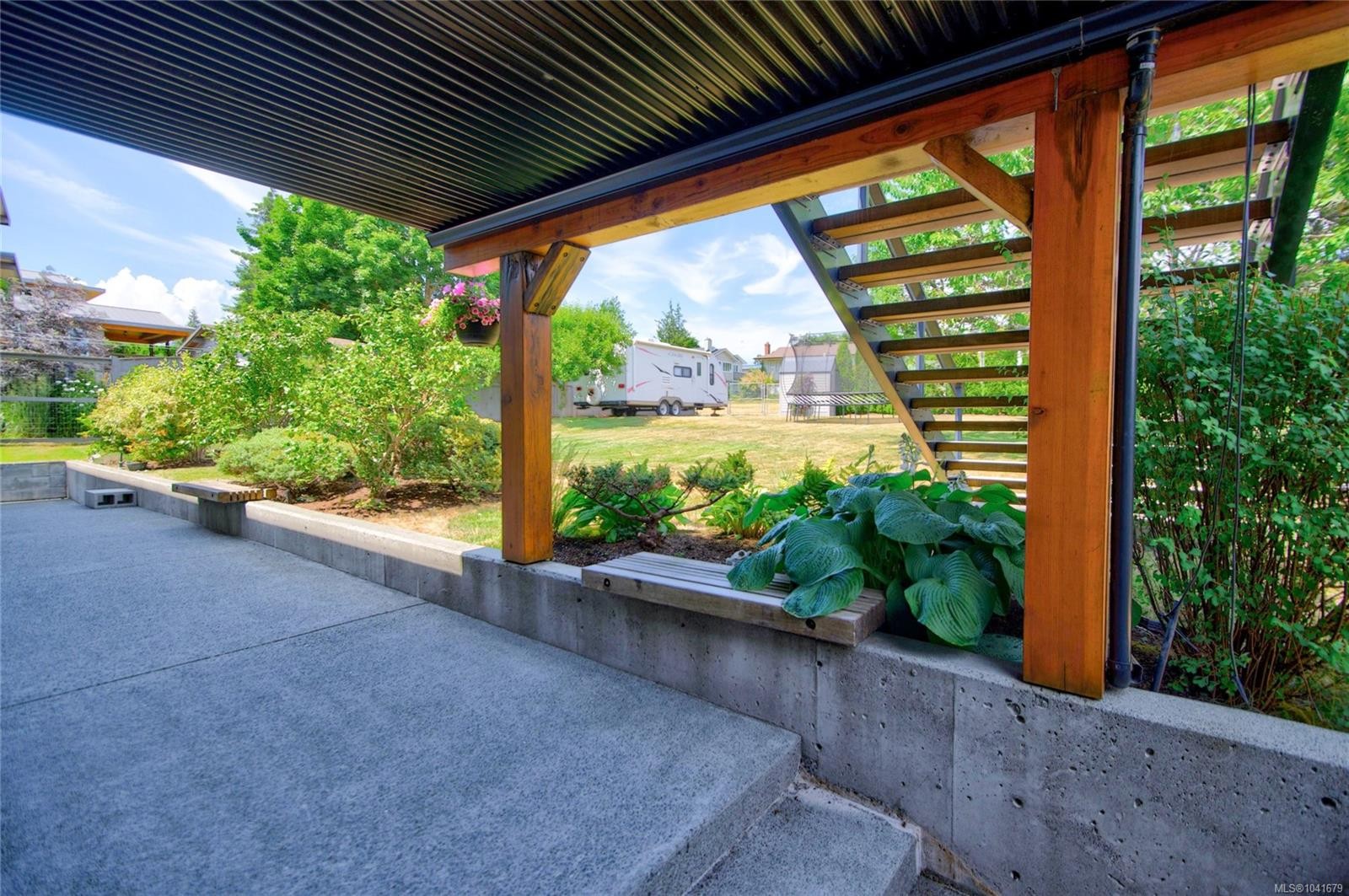 2052 Beaufort Ave, Comox, BC