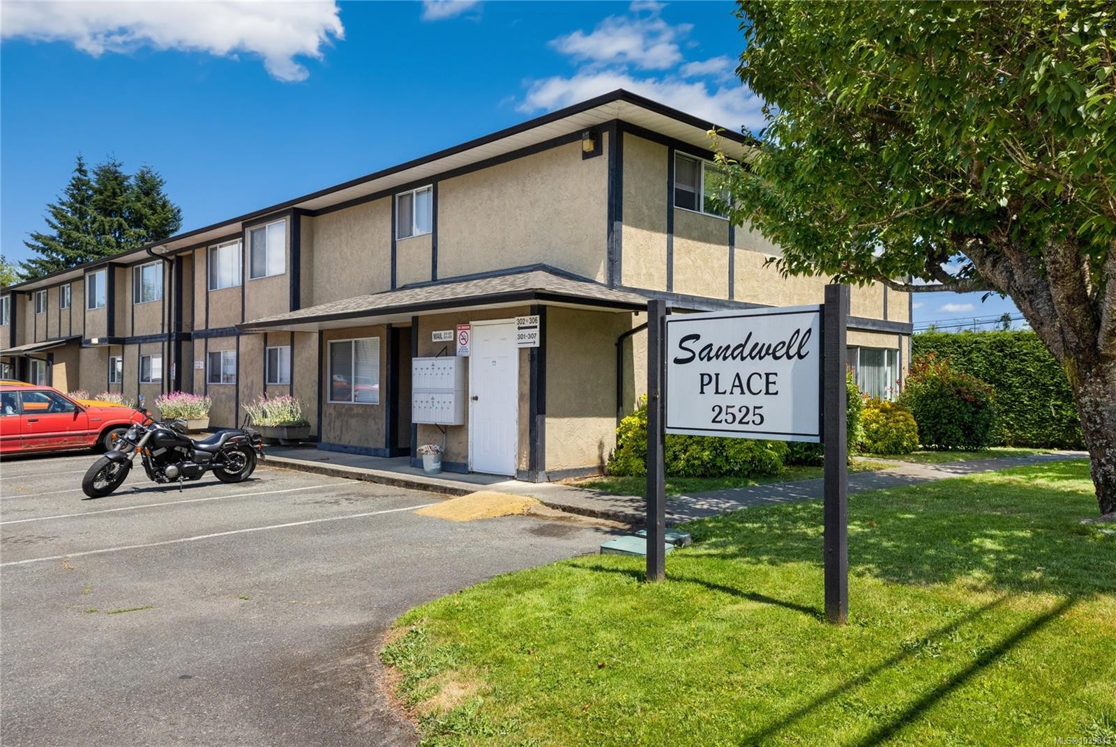 #304-2525 Dingwall St, Duncan, BC