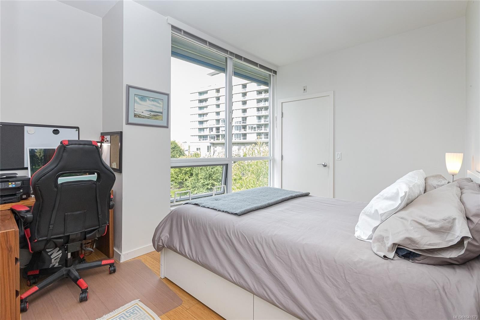 #406-391 Tyee Rd, Victoria, BC