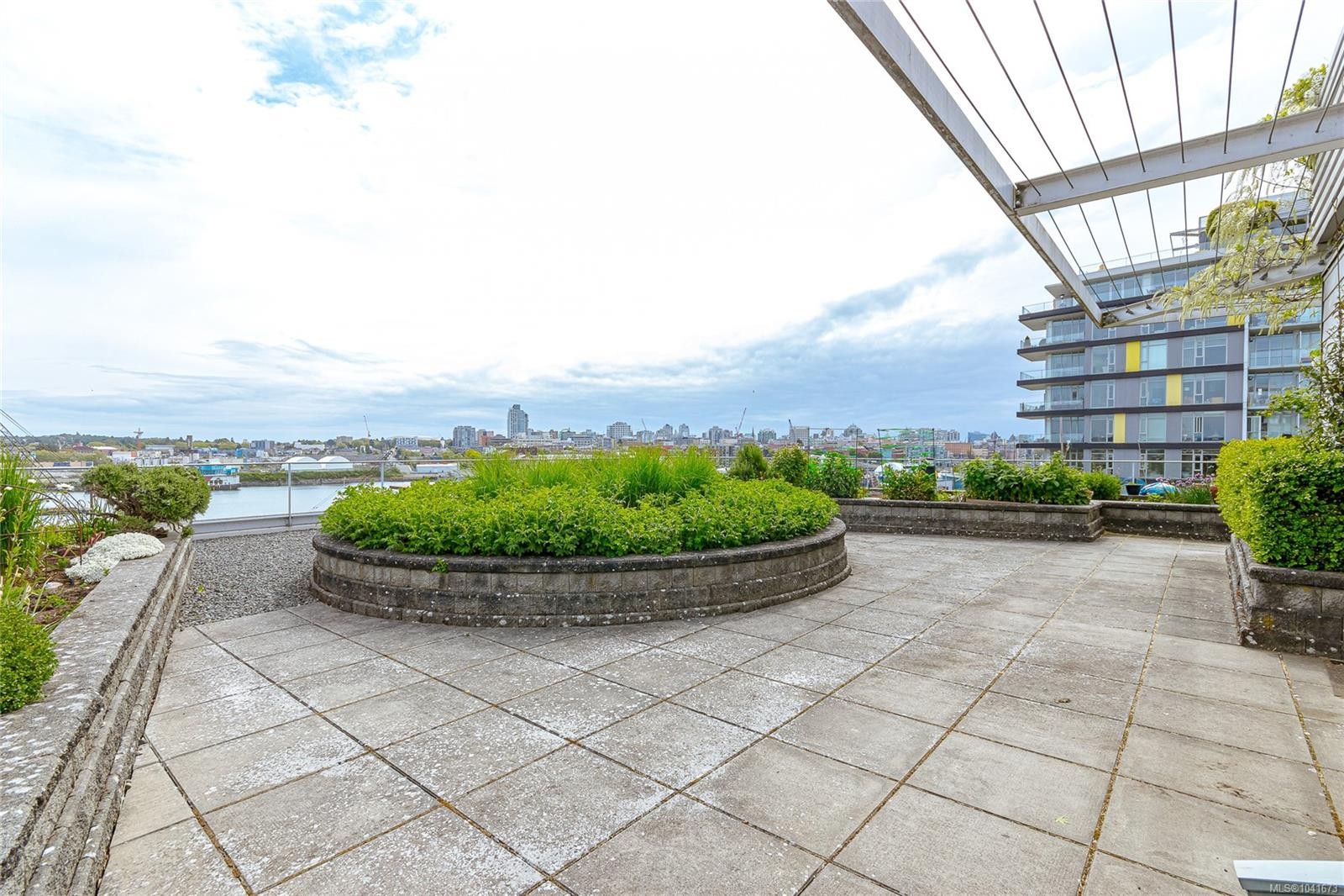 #406-391 Tyee Rd, Victoria, BC