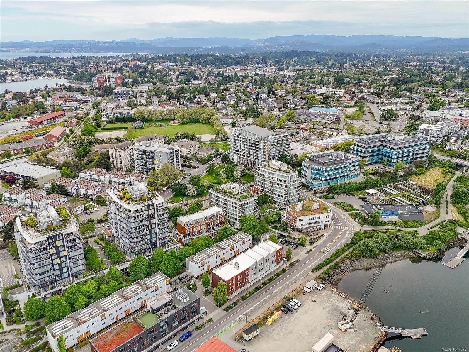 #406-391 Tyee Rd, Victoria, BC