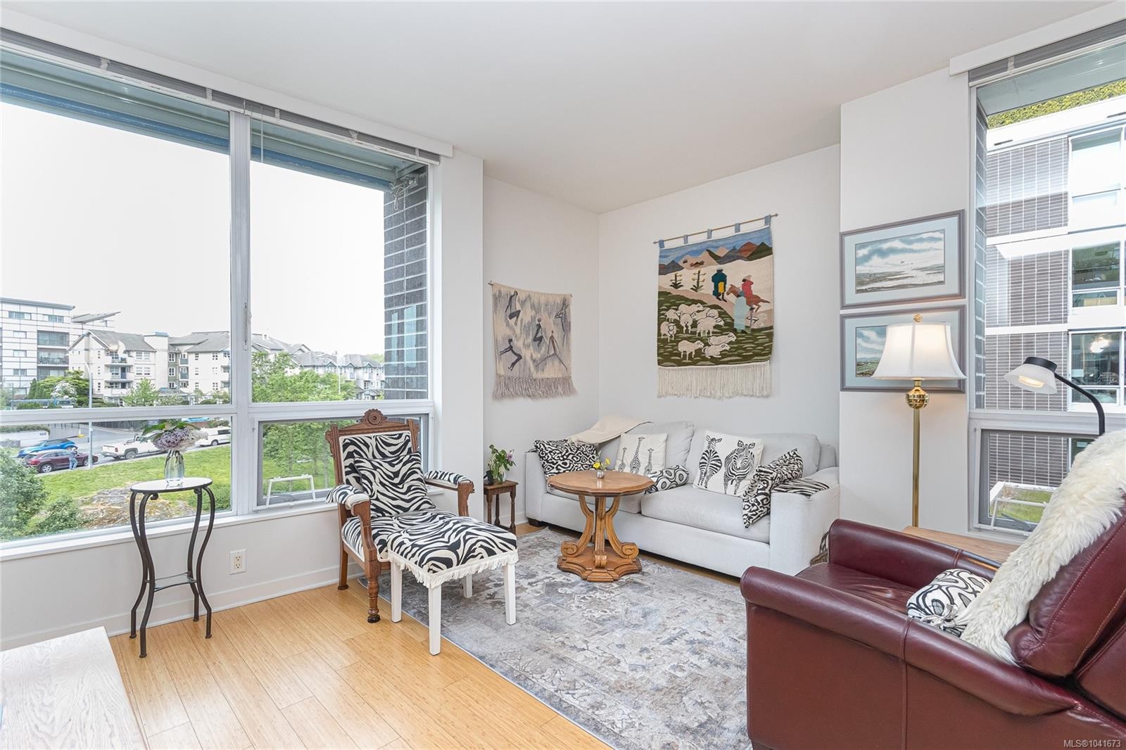 #406-391 Tyee Rd, Victoria, BC