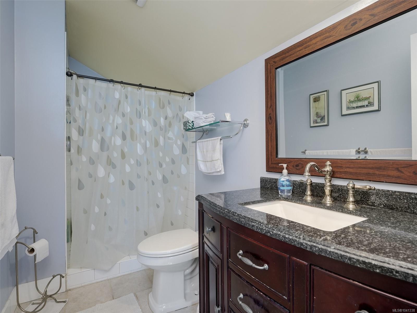 3191 Martindale Rd, Central Saanich, BC