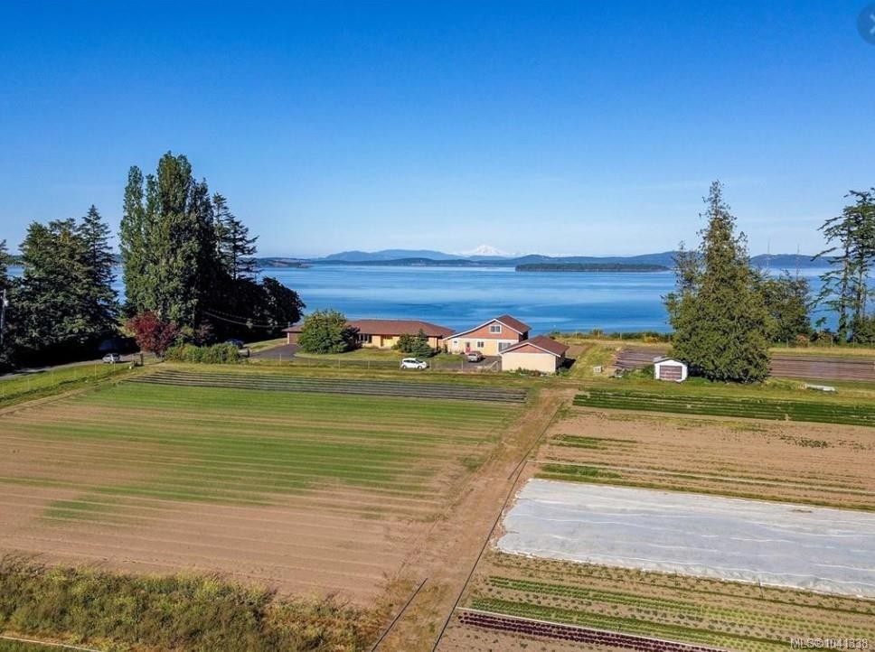3191 Martindale Rd, Central Saanich, BC