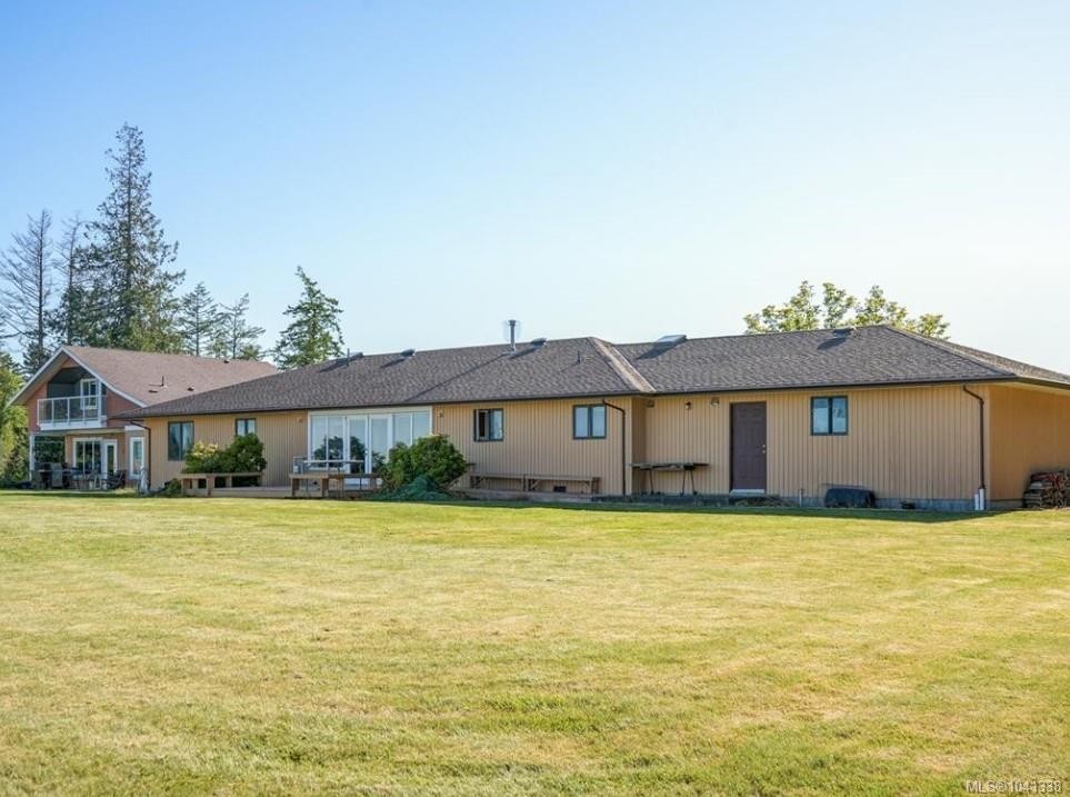 3191 Martindale Rd, Central Saanich, BC