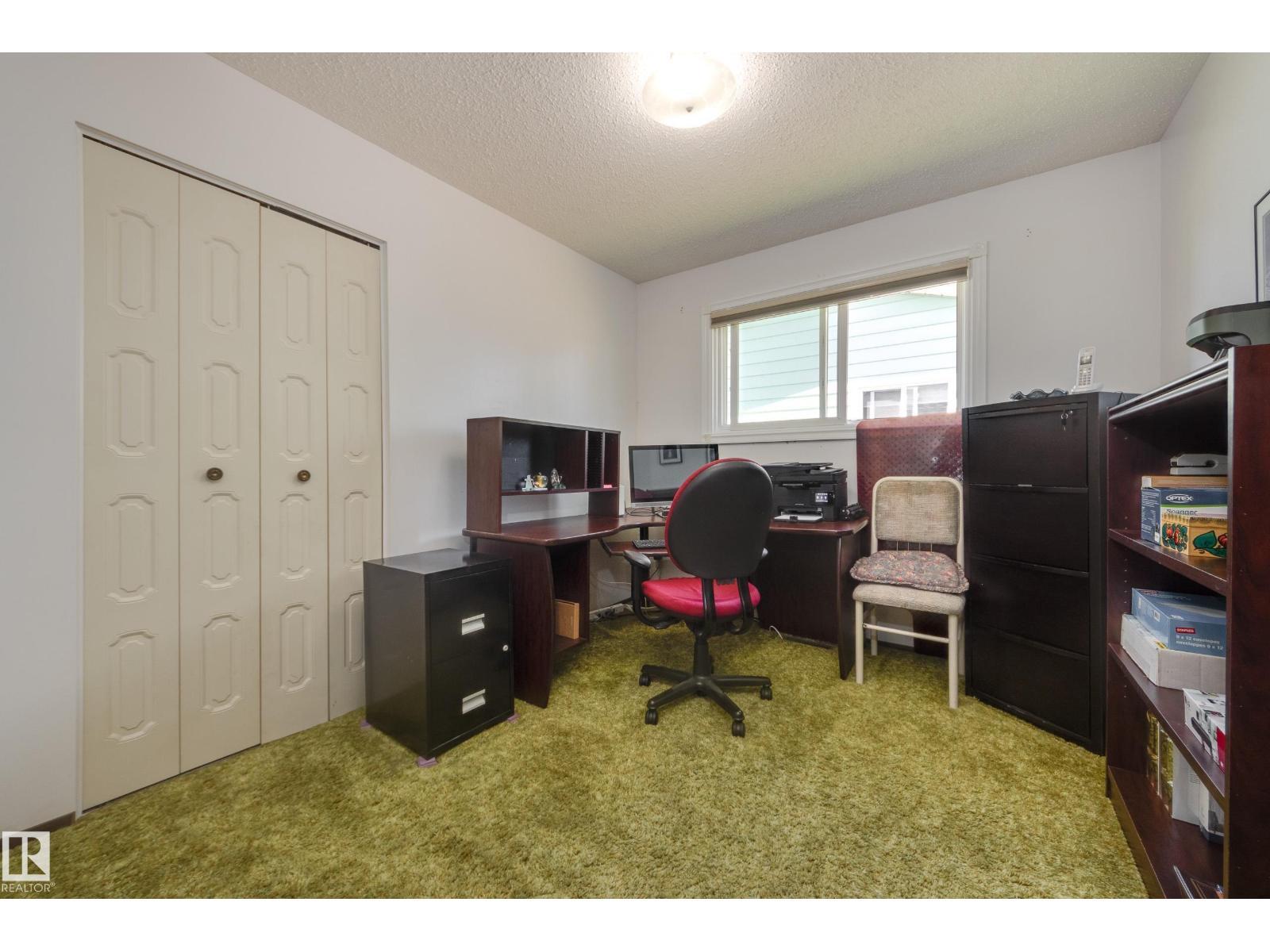 18508 92 Av Nw, Edmonton, AB