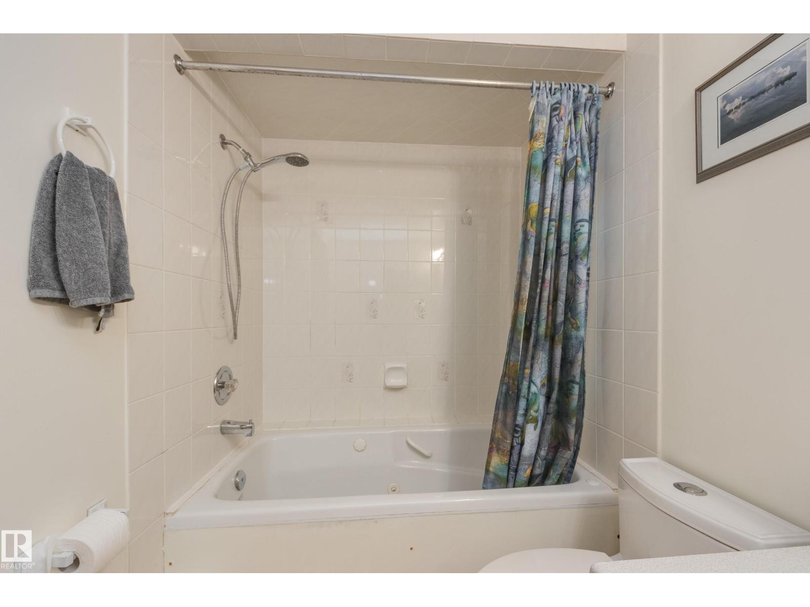18508 92 Av Nw, Edmonton, AB