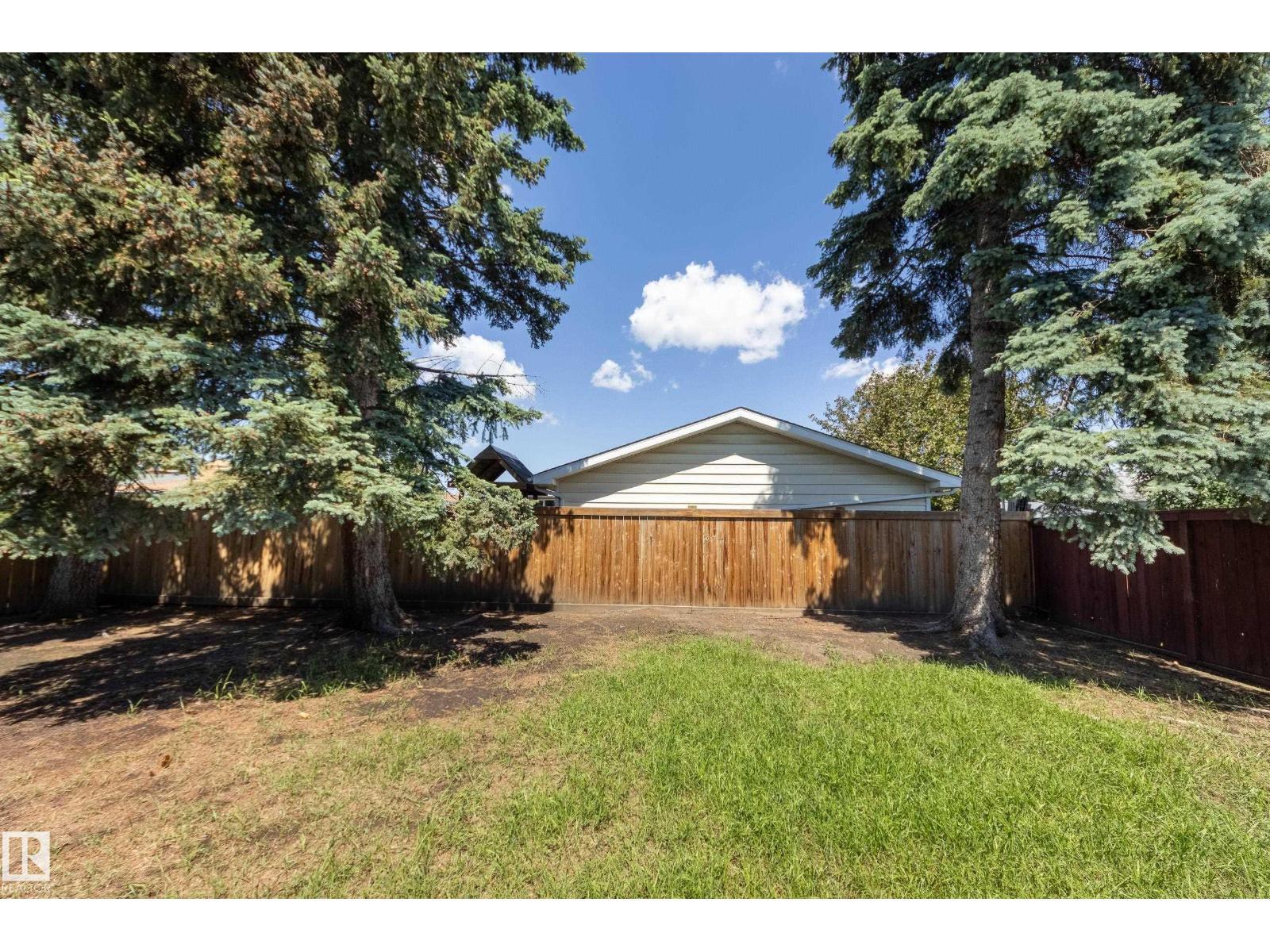 18508 92 Av Nw, Edmonton, AB