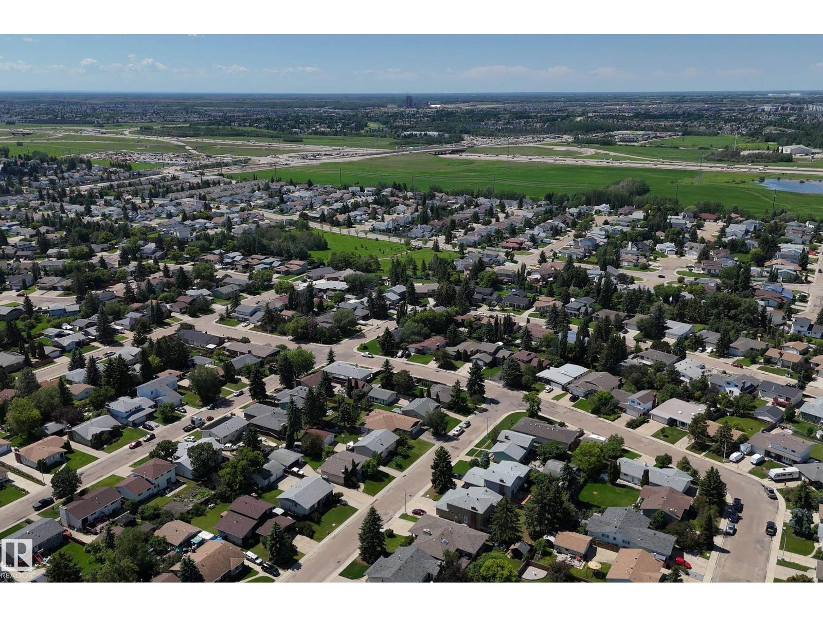 18508 92 Av Nw, Edmonton, AB