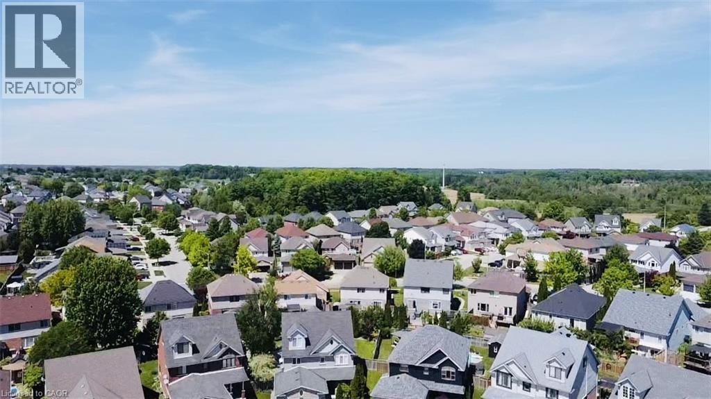 Image quality insufficient for description - 43 Decaro Crescent, Cambridge, ON