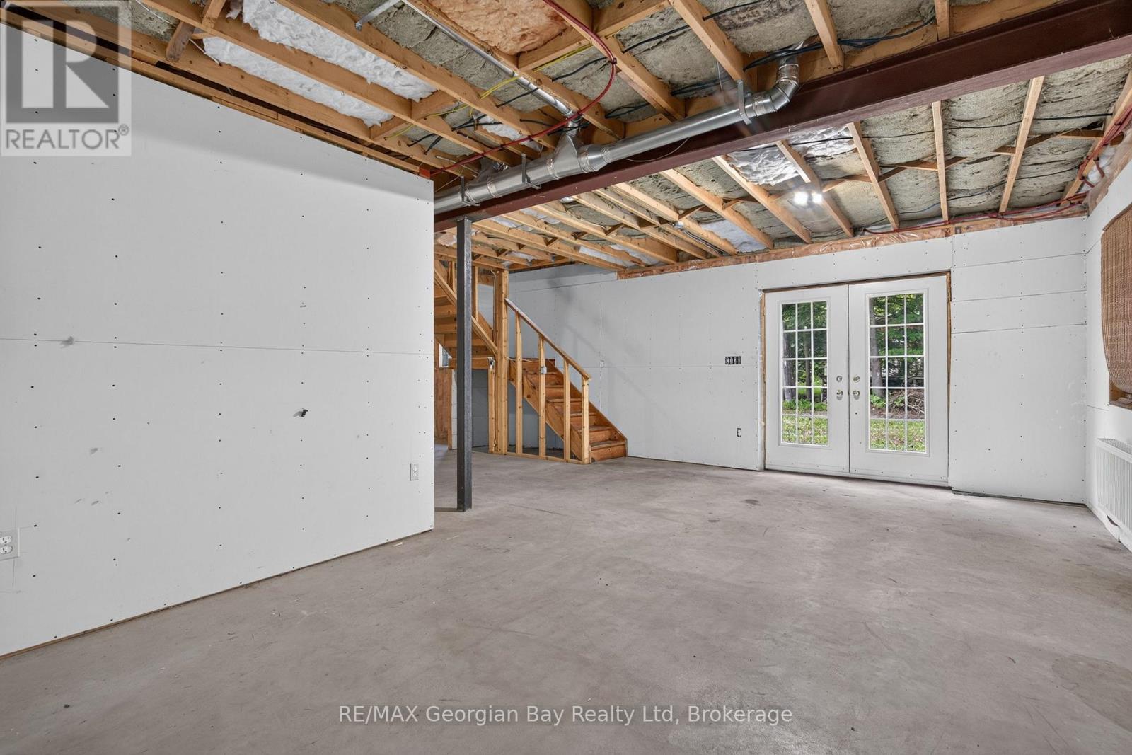 6 Brunelle Road, Tiny, ON