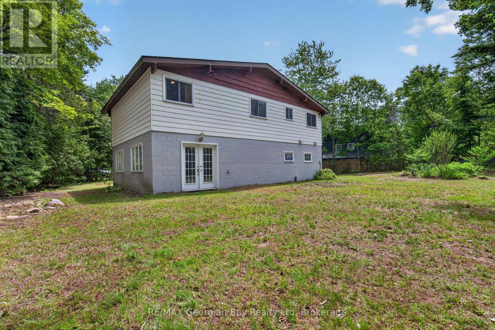 6 Brunelle Road, Tiny, ON