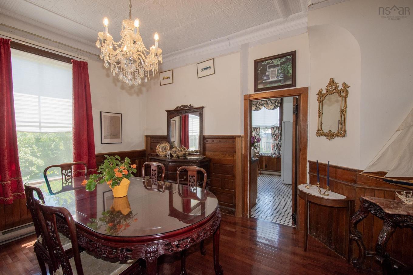 121 Water Street, Shelburne, NS - Indoor Photo Showing Dining Room