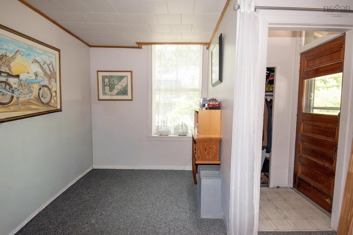 121 Water Street, Shelburne, NS - Indoor Photo Showing Other Room