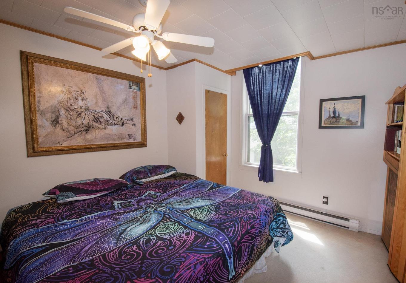 121 Water Street, Shelburne, NS - Indoor Photo Showing Bedroom